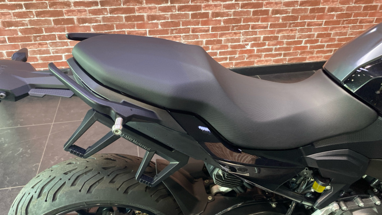 BMW F900 XR